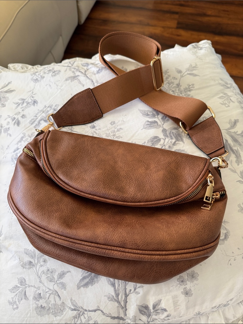 Stylish Brown Crossbody Bag with Gold Hardware from OUNAMEI size L